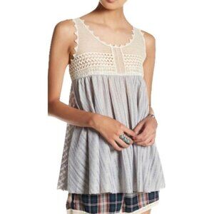 Hyku Sleeveless Crochet Babydoll Top size small